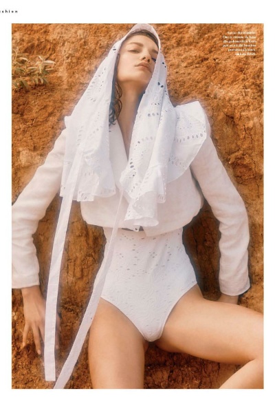 Carolina Bruma editorial Cosmoplitan Romania July 2020