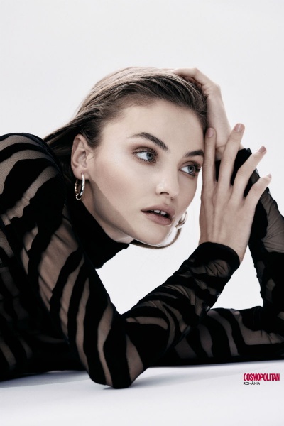 Paula Cioltean editorial Cosmopolitan Romania December 2020