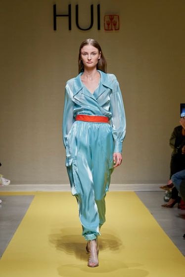 Paula Cioltean show HUI SS22 Milan