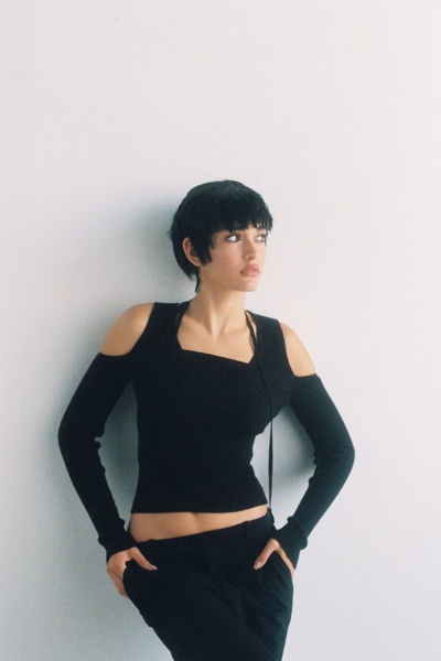 Iulia Puscasu editorial ELLE Romania